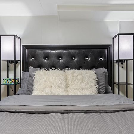 Luxury Chicago Suite ภายนอก รูปภาพ